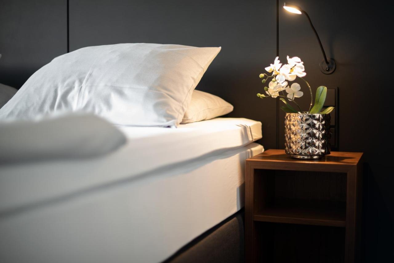 &Repeat Koeln Airport Hotel Ngoại thất bức ảnh